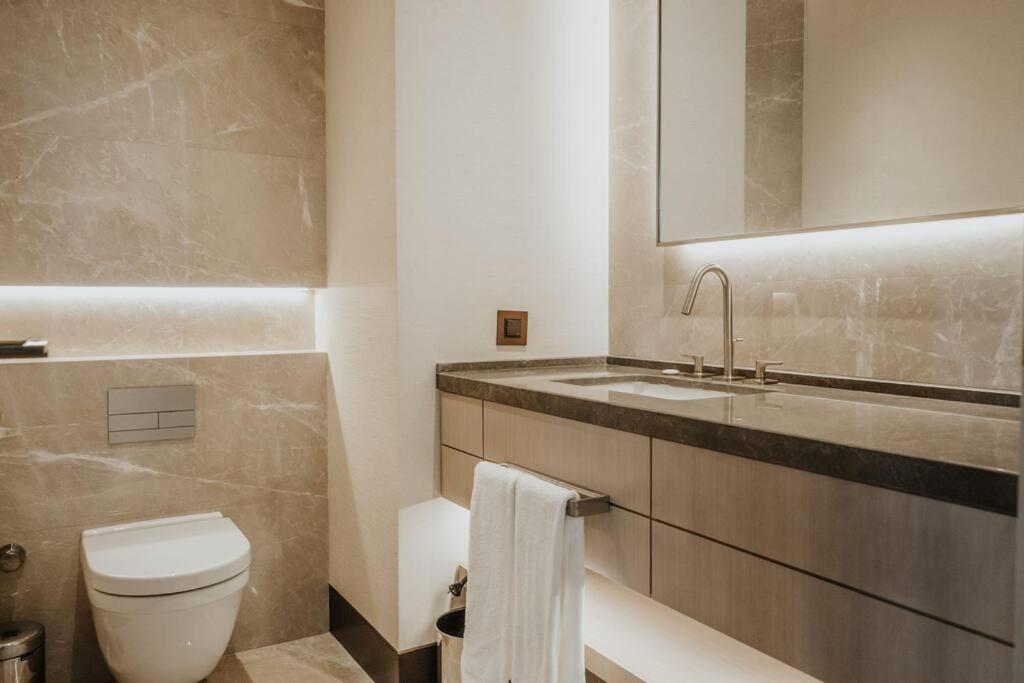 Serviced Luxurious 3+1 In Address Emaar Square 이스탄불 외부 사진